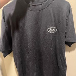 Land Rover shirt. Medium size. Color is black!